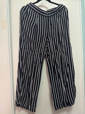 LOFT black & white striped pants, size M